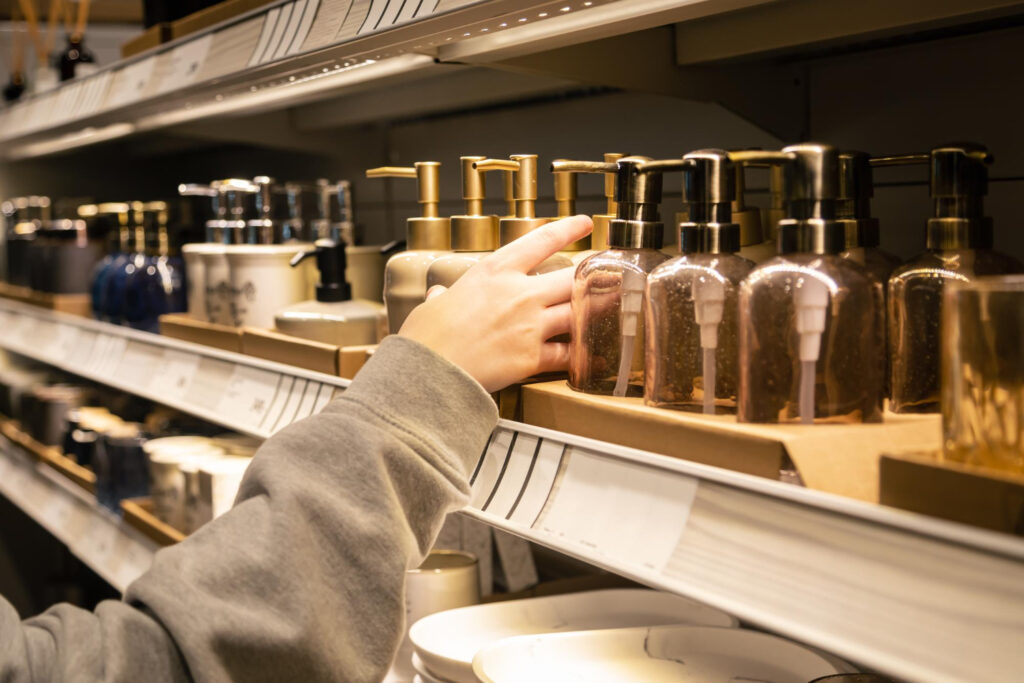 Choosing the Right Packaging for Private Label Cosmetics – And Why Vasa Global Cosmetics is the Ideal Manufacturing Partner